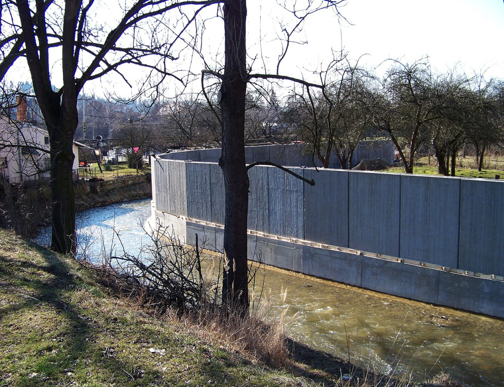 Floodwalls
